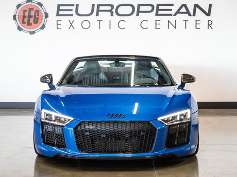 Used 2018 Audi R8 V10 plus AWD/4WD image 2