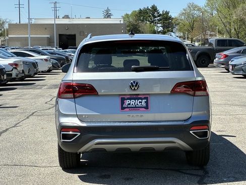 Used 2022 Volkswagen Taos SE image 6