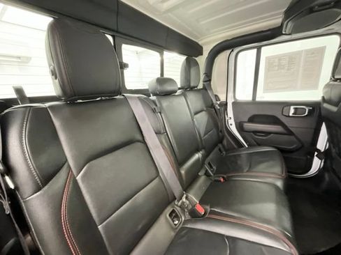 Used 2023 Jeep Gladiator Rubicon w/ Cold Weather Group AWD/4WD image 14