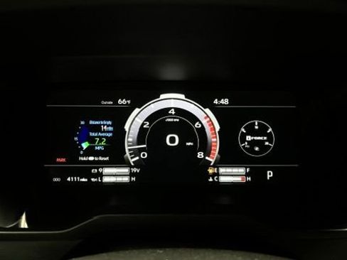 Used 2025 Toyota Tundra Limited AWD/4WD image 10