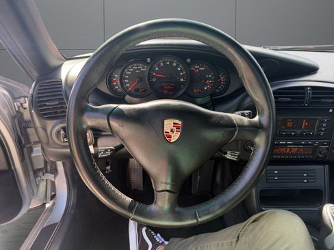 Used 2004 Porsche 911 Carrera RWD image 13