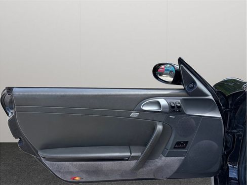 Used 2005 Porsche 911 Carrera RWD image 17
