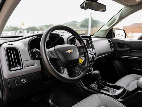 Used 2021 Chevrolet Colorado W/T image 2