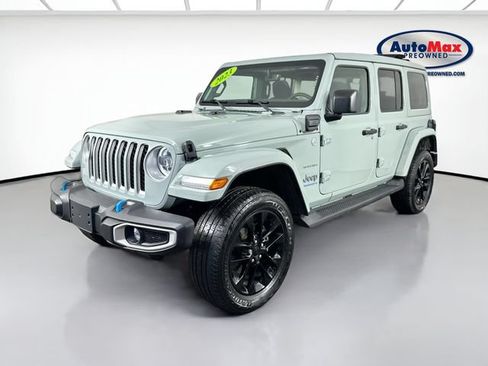 Used 2023 Jeep Wrangler Unlimited Sahara w/ Cold Weather Group AWD/4WD image 5