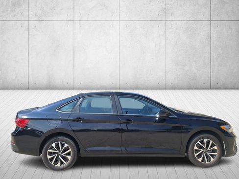 Used 2024 Volkswagen Jetta S image 6