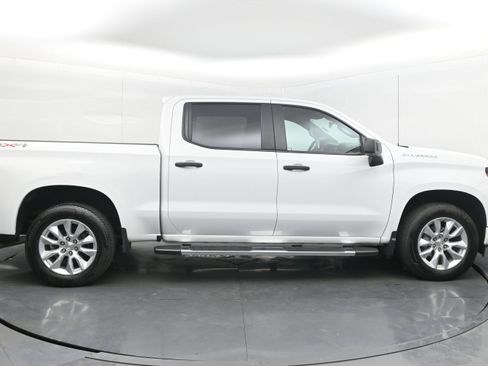 Used 2024 Chevrolet Silverado 1500 Custom AWD/4WD image 10