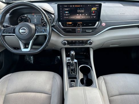 Certified 2023 Nissan Altima 2.5 SV w/ SV Premium Package image 16