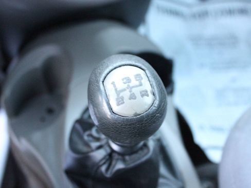 Used 2004 Ford Focus LX FWD image 36