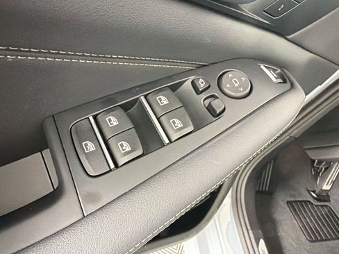 Used 2025 BMW X5 xDrive40i w/ M Sport Package AWD/4WD image 20