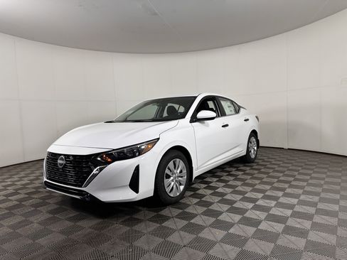 New 2025 Nissan Sentra S image 3