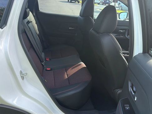 Used 2025 Nissan Kicks SR FWD image 11