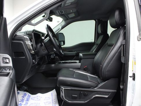 Used 2024 Ford F250 Lariat image 12