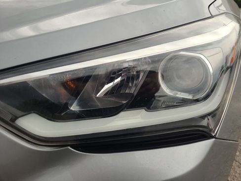 Used 2019 Hyundai Santa Fe XL SE w/ SE Premium Package 02 AWD/4WD image 9