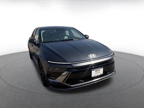 Used 2025 Hyundai Sonata SEL image 3