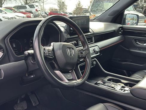 Used 2024 Honda Pilot TrailSport image 26