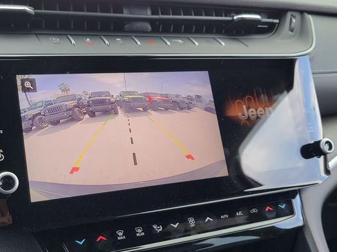 New 2026 Jeep Grand Cherokee Limited w/ Limited Altitude Package image 9