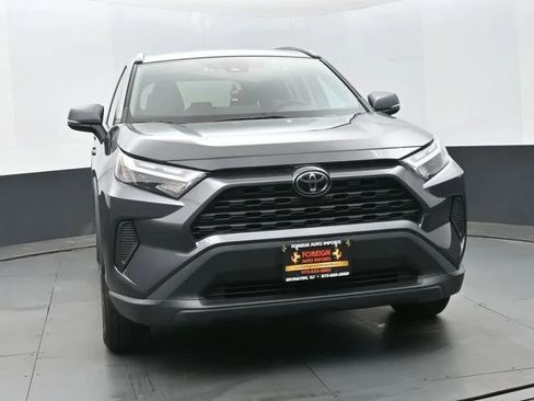 Used 2024 Toyota RAV4 XLE image 3
