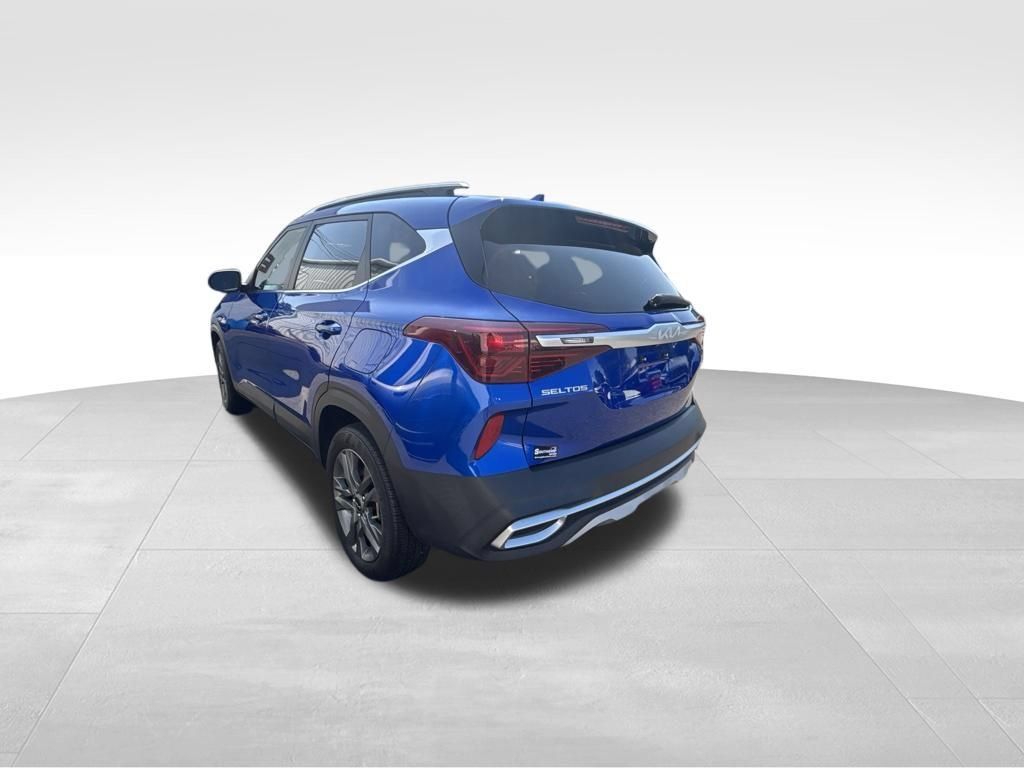 Certified 2023 Kia Seltos S w/ Navigation Package AWD/4WD image 4