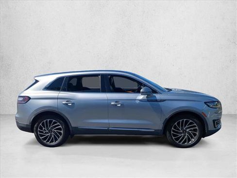 Used 2020 Lincoln Nautilus Reserve FWD image 4