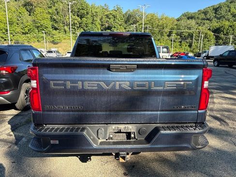 Used 2022 Chevrolet Silverado 1500 Custom AWD/4WD image 6