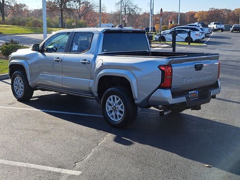 New 2025 Toyota Tacoma SR5 image 3