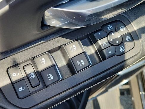 Used 2025 RAM 2500 Laramie w/ Night Edition image 23