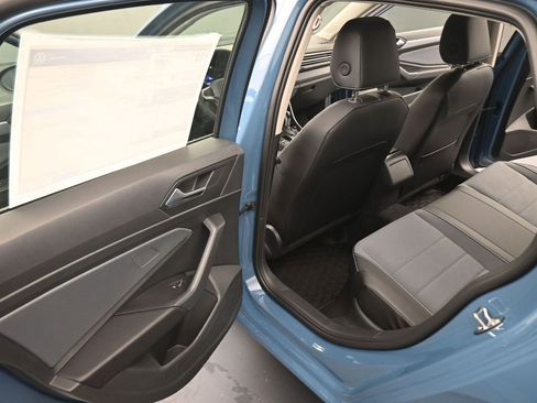 New 2026 Volkswagen Jetta SE FWD image 39