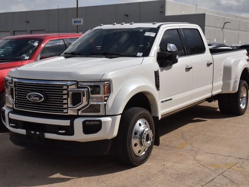 Used 2020 Ford F450 Platinum w/ FX4 Off-Road Package image 2