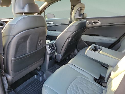 Certified 2023 Kia Sportage X-Line w/ X-Line Premium Package AWD/4WD image 6