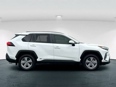 Used 2025 Toyota RAV4 LE AWD/4WD image 7