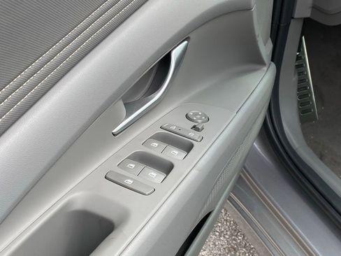 New 2026 Hyundai Elantra Sport FWD image 11