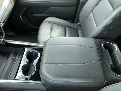 Used 2025 Chevrolet Tahoe LT AWD/4WD image 27