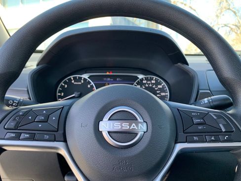 Used 2025 Nissan Altima 2.5 SV FWD image 29