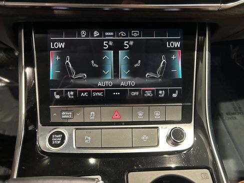 Used 2022 Audi Q8 Premium Plus AWD/4WD image 23