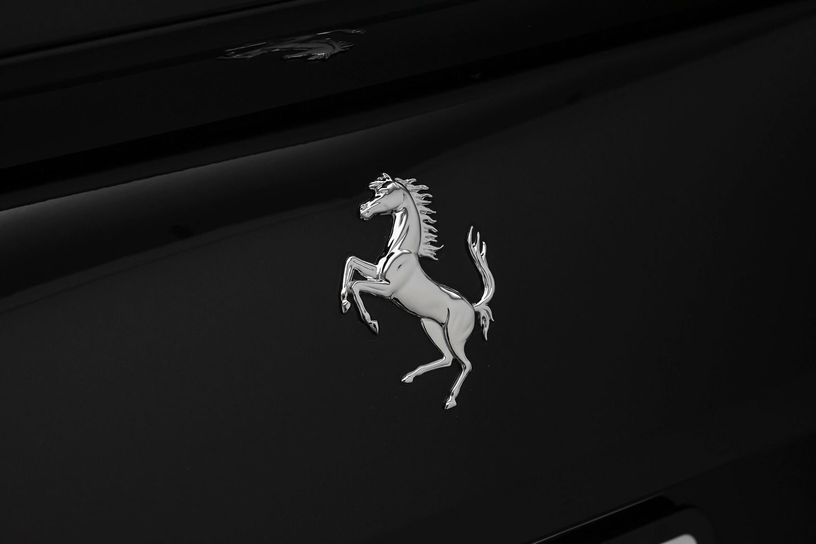 Used 2018 Ferrari 812 Superfast RWD image 43