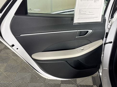 Used 2025 Hyundai Sonata SEL FWD image 18