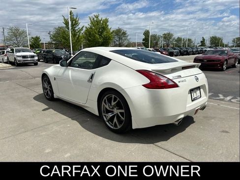 Used 2016 Nissan 370Z Coupe RWD image 6