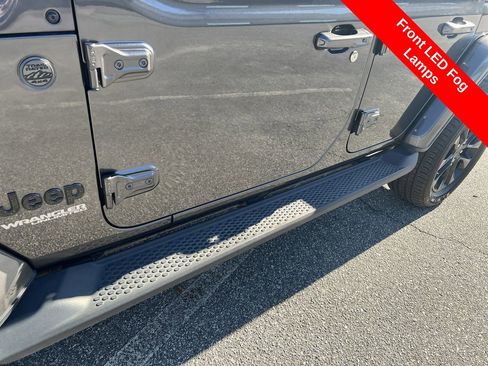 Used 2021 Jeep Wrangler Unlimited Sahara image 39