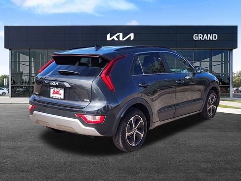 Certified 2024 Kia Niro EX image 5