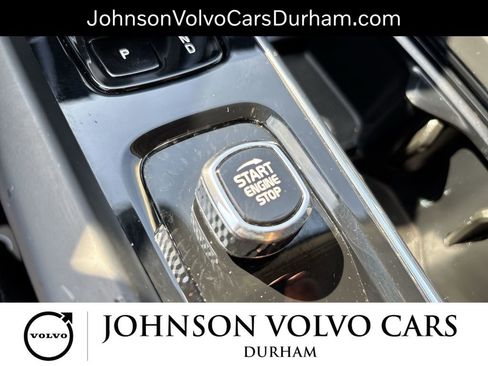 Used 2023 Volvo XC60 B5 Plus AWD/4WD image 21