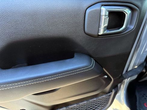 Used 2023 Jeep Wrangler Unlimited Sahara w/ Cold Weather Group image 8