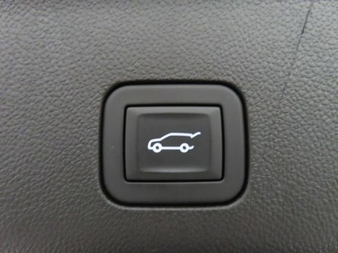 Used 2026 GMC Yukon XL AT4 Ultimate AWD/4WD image 42