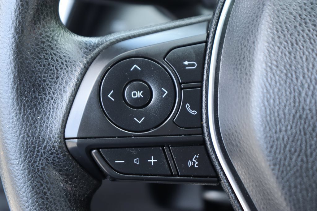 Used 2019 Toyota Camry LE FWD image 19