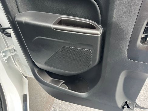 Used 2022 Chevrolet Colorado LT w/ Fleet Safety Package image 21