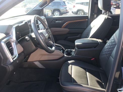 Used 2024 GMC Canyon Denali AWD/4WD image 15