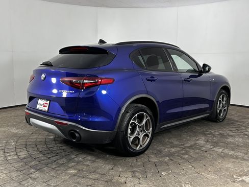 Used 2022 Alfa Romeo Stelvio Ti AWD/4WD image 9