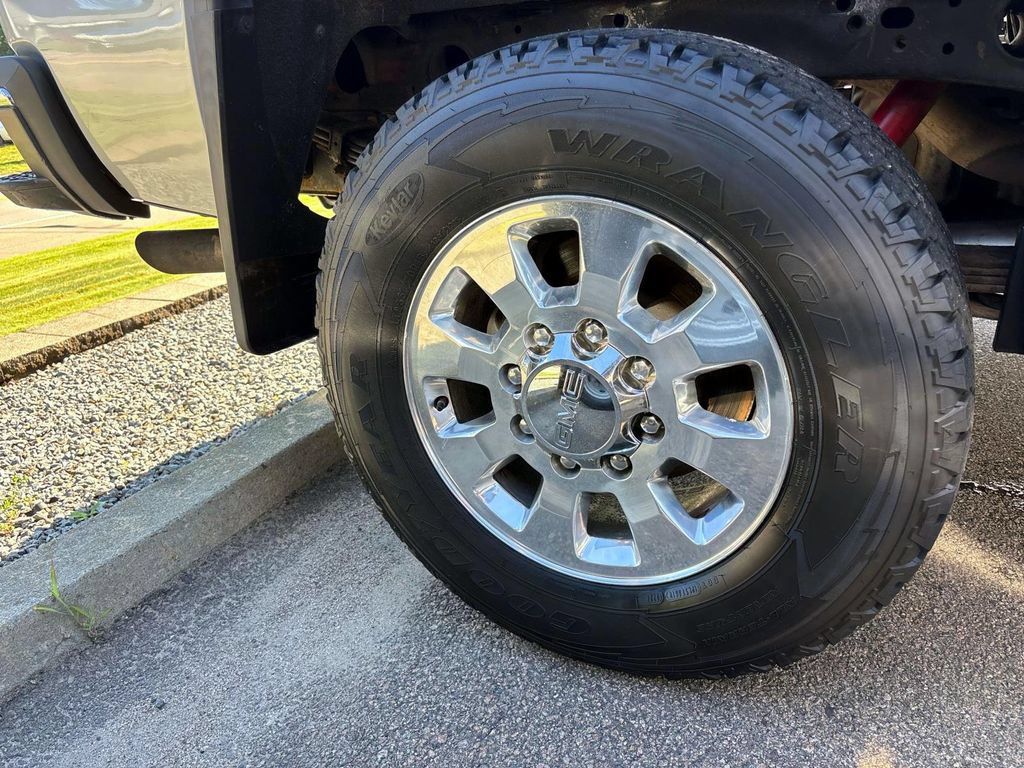 Used 2019 GMC Sierra 2500 SLE AWD/4WD image 31