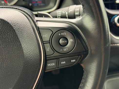Used 2021 Toyota Corolla SE FWD image 19