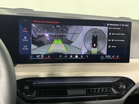 Used 2025 BMW i4 eDrive40 image 17