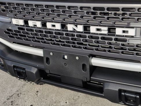 New 2025 Ford Bronco Badlands image 13